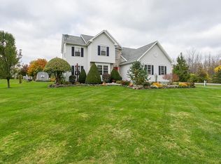 7567 Roder Pkwy, Ontario, NY 14519
