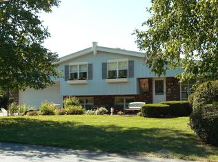 44 Dennison Hill Rd, Southbridge, MA 01550