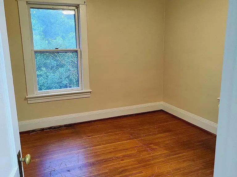 3704 Nicholas St — Photo 7