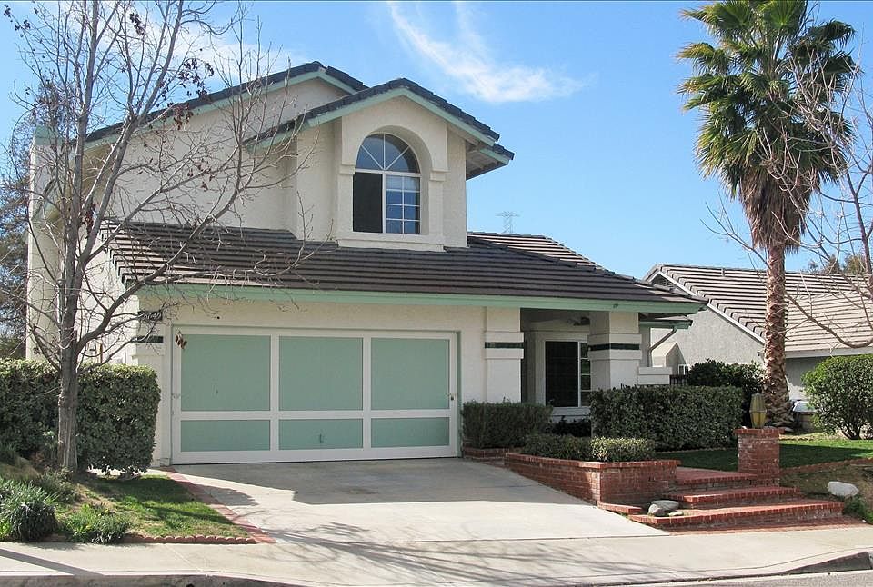 1st image of 28649 Tamarack Ln