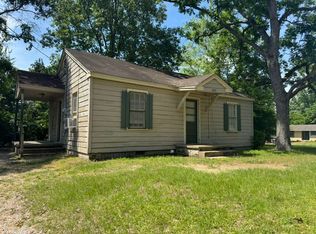 1020 E Brame Ave, West Point, MS 39773