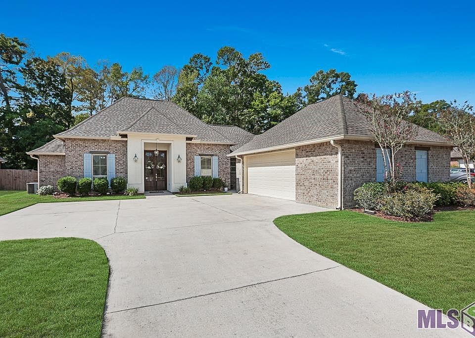 1st image of 13380 Williamsburg Dr