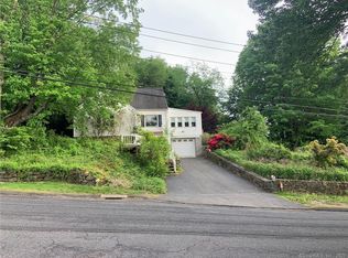 116 Hill St, Ansonia, CT 06401