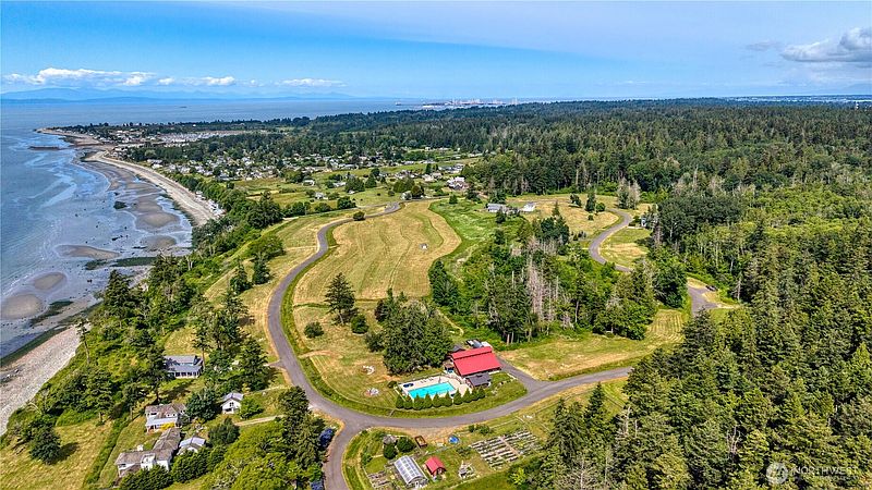 2nd image of 2193 Seabright Loop