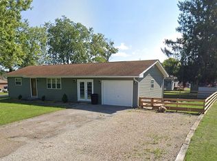 3042 Fairway Ln, Zanesville, OH 43701