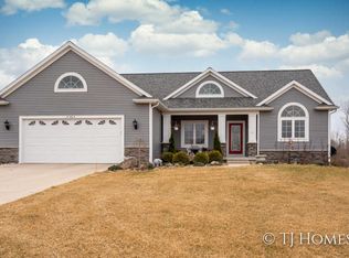 484 Kozy Kove NW, Grand Rapids, MI 49534