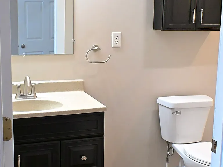 208 N Rangeline Rd — Photo 5