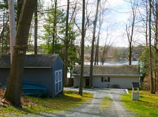 90 Holser Rd Ext, Averill Park, NY 12018