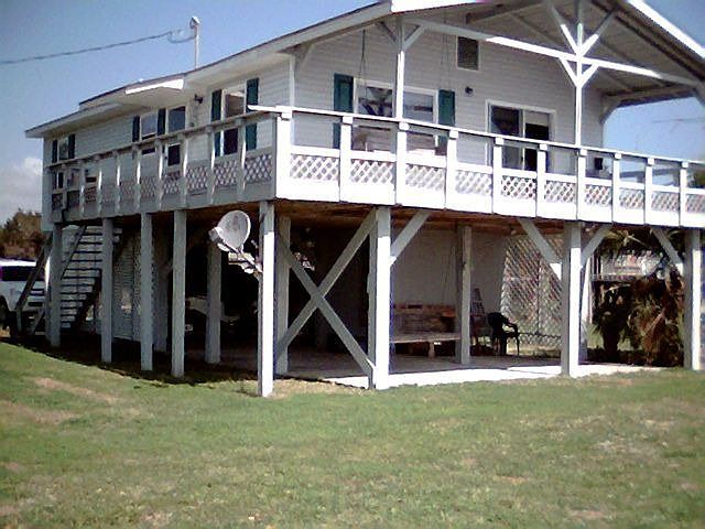 OYSTER BAY FLORIDA -On the Gulf of Mexico with deepwater ocean access canal.