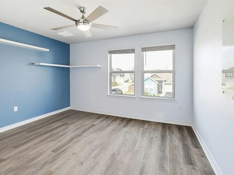 15801 Crissom Ln #17 — Photo 26
