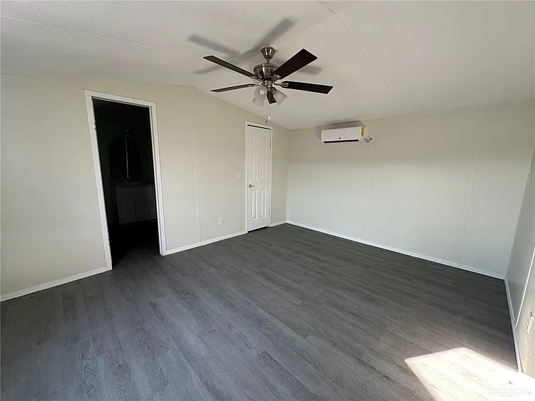 1307 Rising Sun St — Photo 7