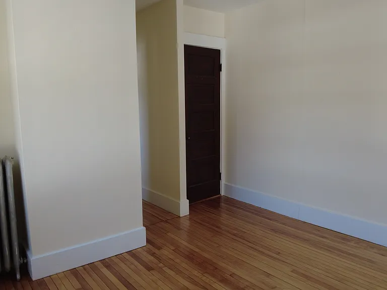 12 E Main St #5 — Photo 7