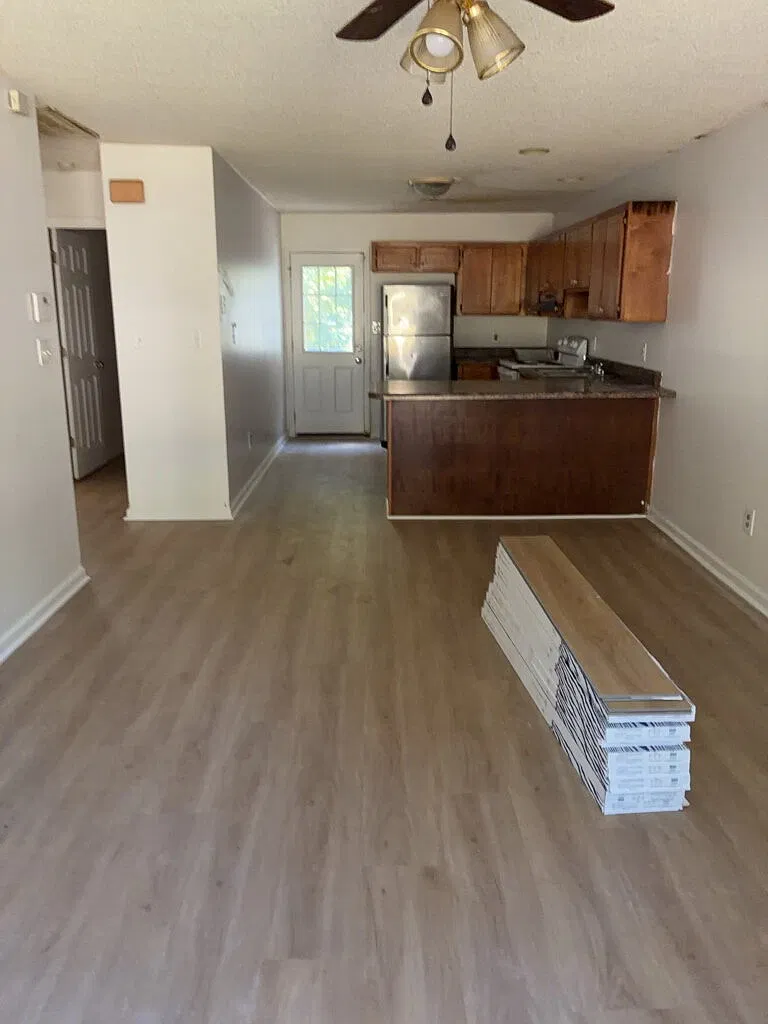 2 bed, 1.0 bath, $900 — Photo 3
