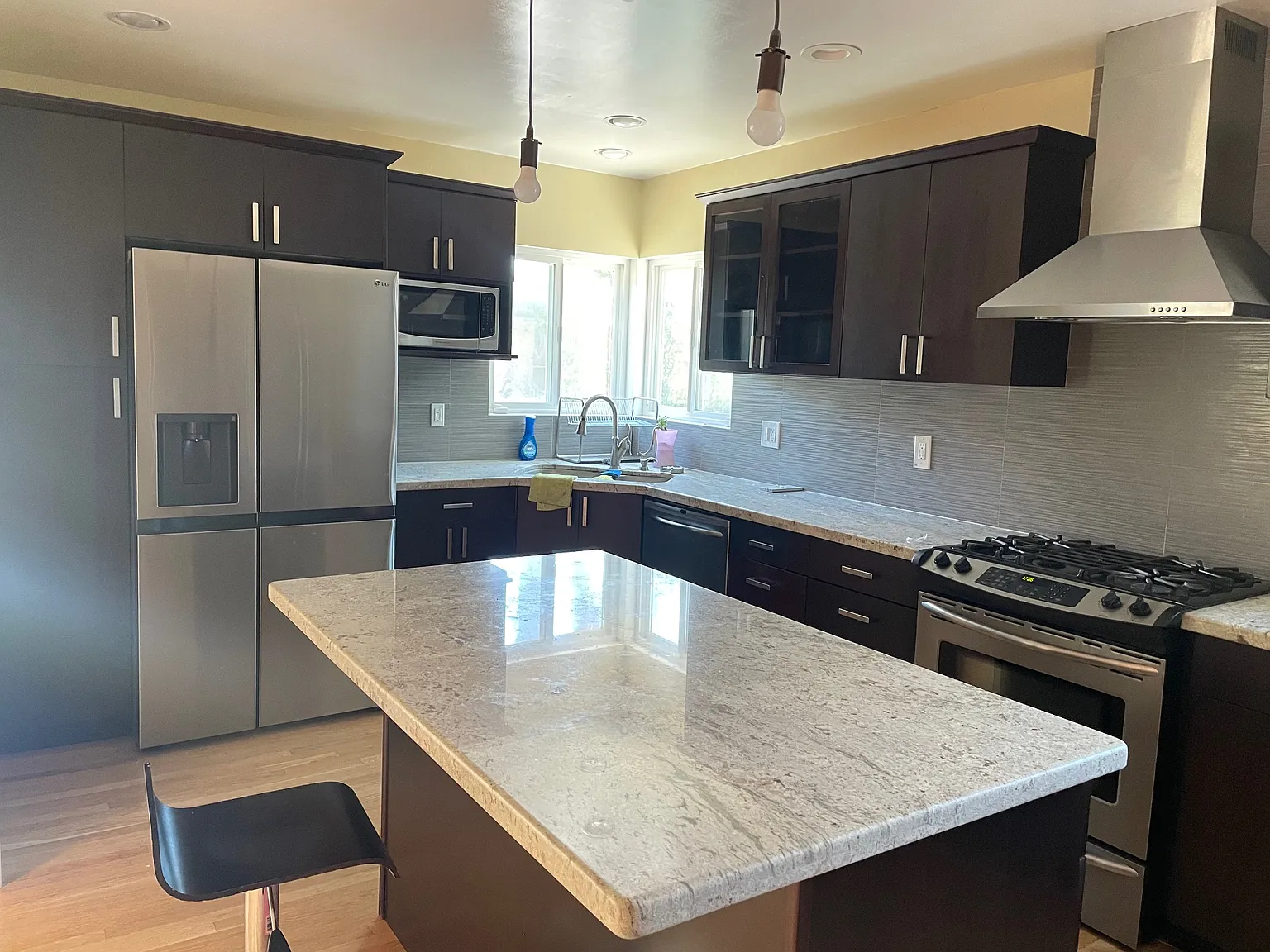 1500 Louise Ave — Photo 2