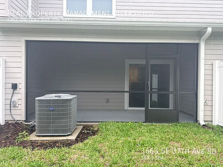 3663 SE 37th Avenue Rd — Photo 2