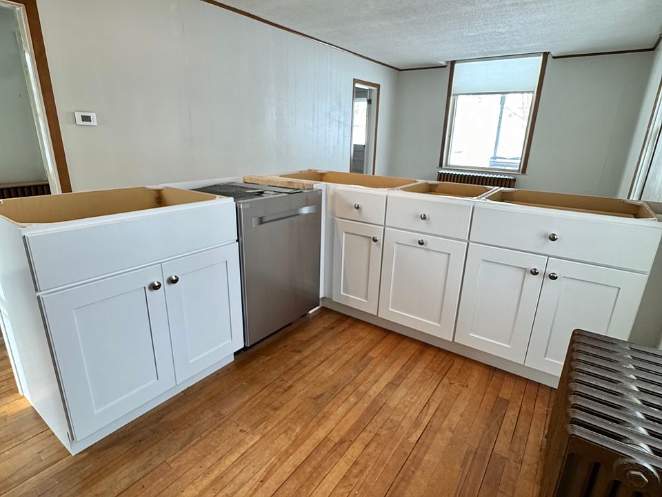 1st image of 203 W 7th St #A