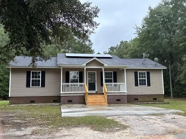 425 Honeysuckle Ln, Saint Stephen, SC 29479