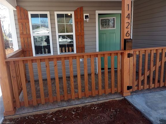 4th image of 1426 NE 24th St