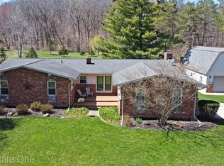 1850 Bird Rd, Ortonville, MI 48462
