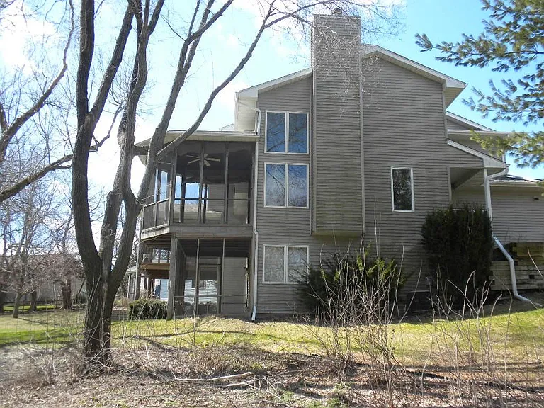 This is a duplex and the owner lives on the other side. The