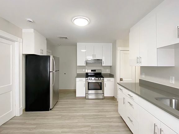 2nd image of 44 Jones Rd APT 5