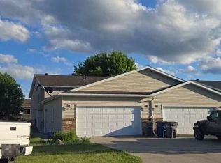 3364 10th St S, Moorhead, MN 56560