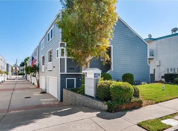 2nd image of 25846 Viana Ave APT G