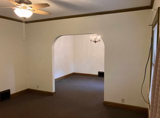 1304 Columbia Ave, Leavenworth, KS 66048