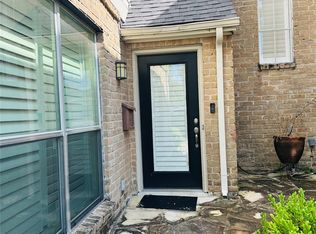 4808 Palmetto St, Bellaire, TX 77401