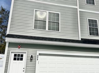 17D Ada Dr, Nottingham, NH 03290