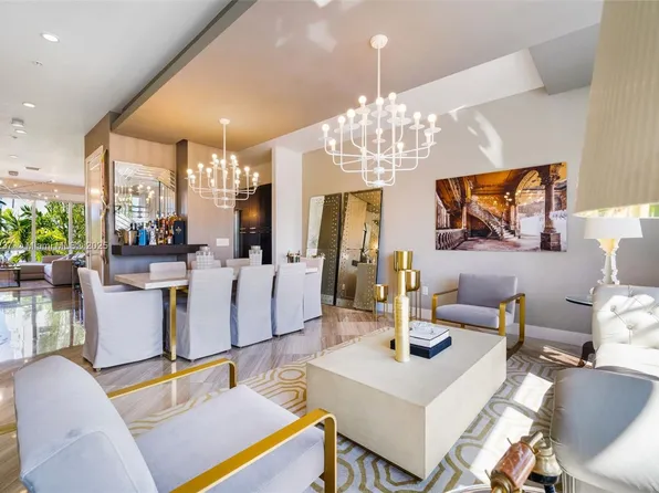 10563 NW 66th St, Doral, FL 33178