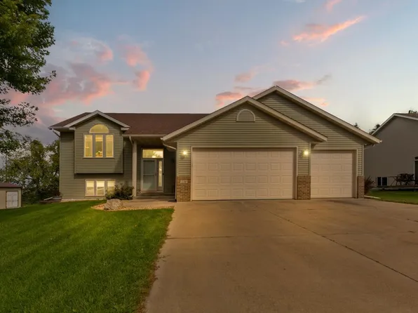 230 6th St SE, Medford, MN 55049