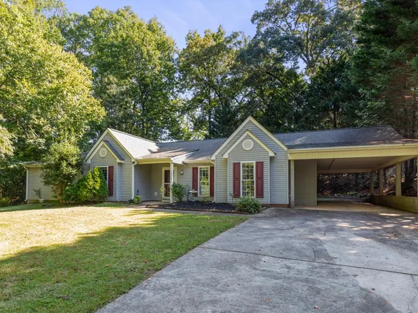 229 Cub Cove Dr, Walhalla, SC 29691