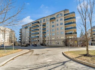 7 Dayspring Cir #304, Brampton, ON L6P1B8