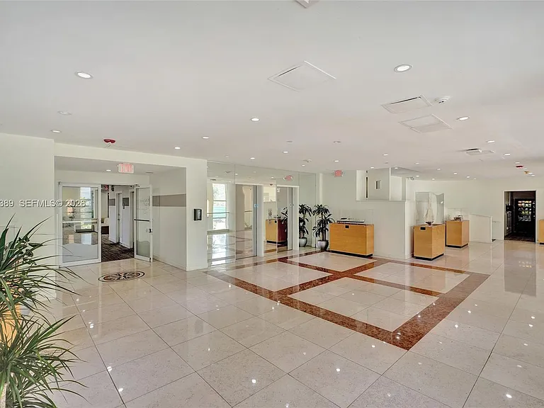 10350 W Bay Harbor Dr #3G — Photo 33