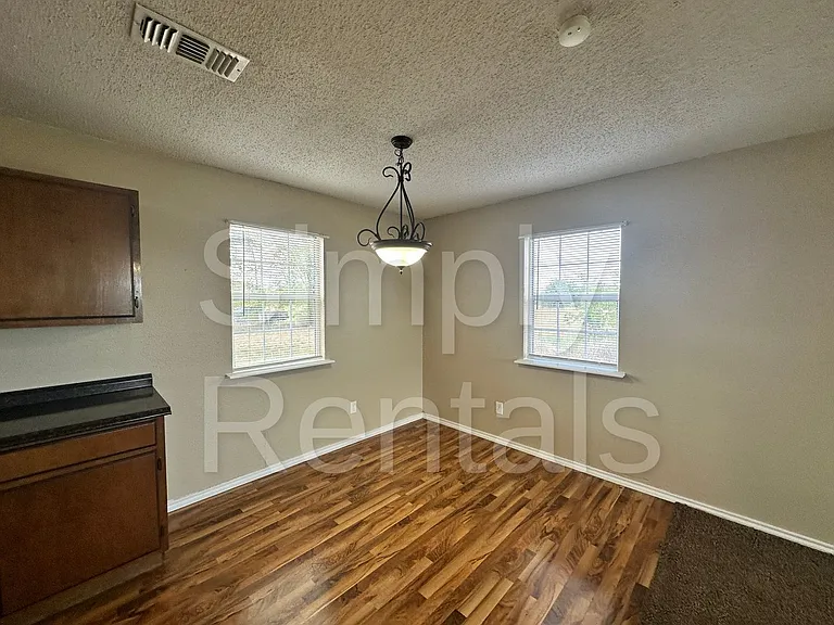 479 Mills Way — Photo 5