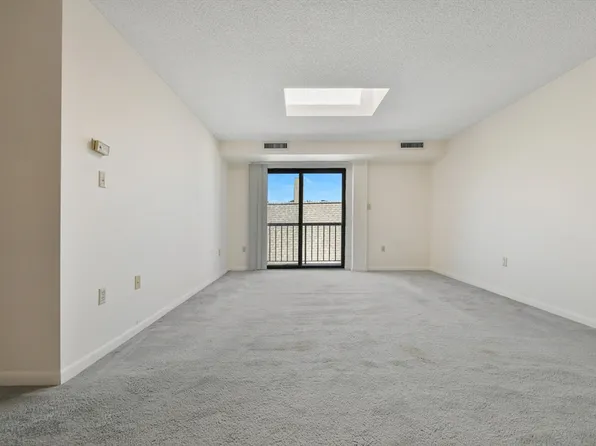23 Elm St APT 301, Somerville, MA 02143
