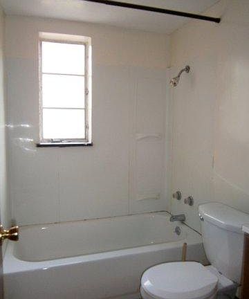 5th image of 829 Uhrig Ave #1