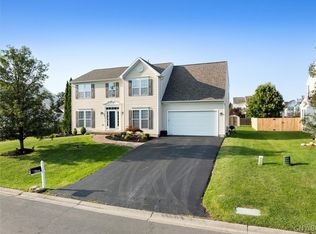 5542 Rockhampton Path, Clay, NY 13041