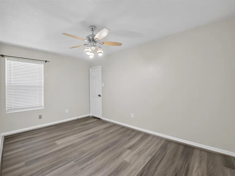 15506 Fir Woods Ln — Photo 17