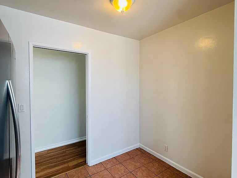 818 S Shenandoah St — Photo 12