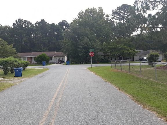 4th image of 203 Freddie Dr