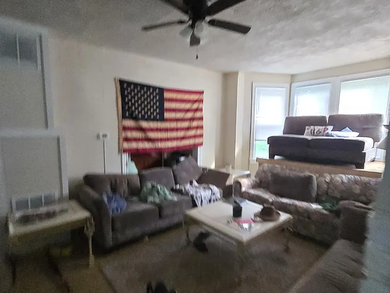 131 London Ave — Photo 14
