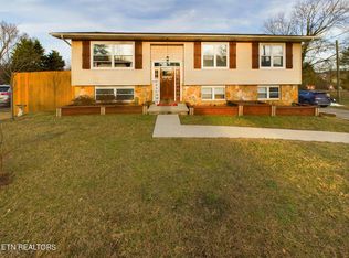 7732 Cranley Rd, Powell, TN 37849