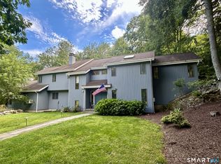 4 Deerfield Road, Brookfield, CT 06804