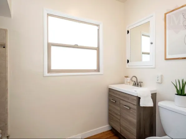 605 W Canon Perdido St #607, Santa Barbara, CA 93101
