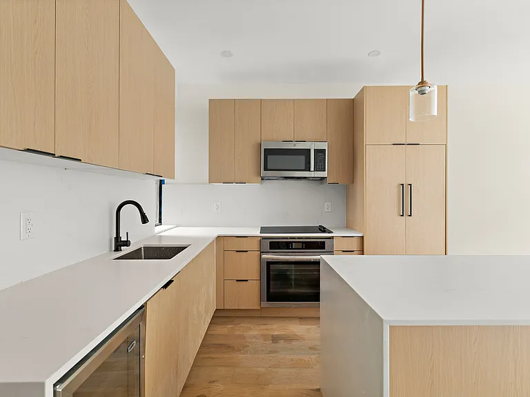 211 W 85th St #3E — Photo 1