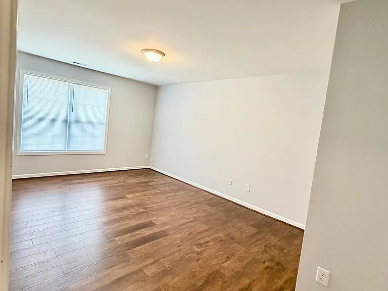 3935 Blairwood St — Photo 18