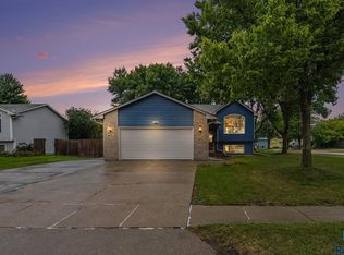 4801 W Mesa Pass, Sioux Falls, SD 57106
