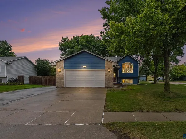 4801 W Mesa Pass, Sioux Falls, SD 57106